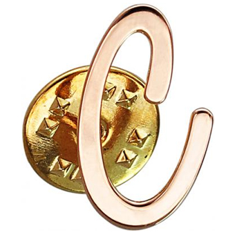 Фрачный значок Буква С из золота
